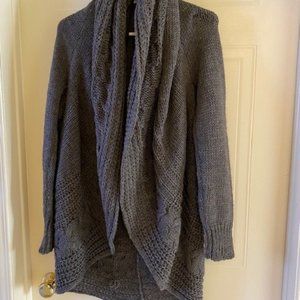 Grey Angela Mara (Italy) sweater in size small